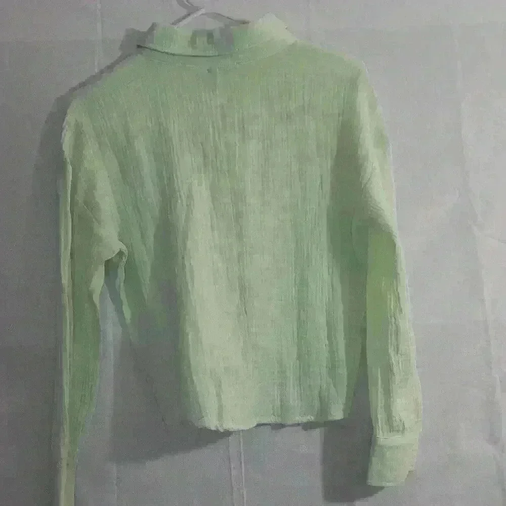 Monrow Top Womens Small Green Twist Front Button Shirt Crinkle Cotton Beach - Picture 8 of 9